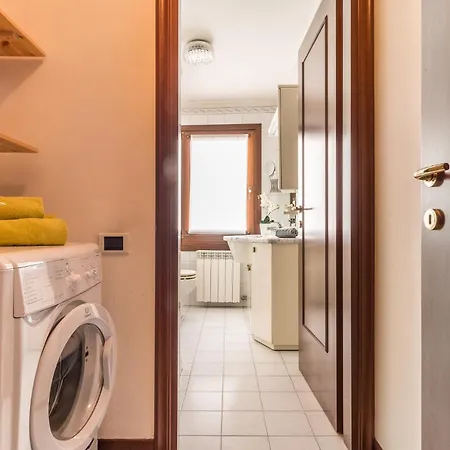 Vivaldi Apartment *